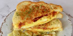 Egg Cheese Sandwich ( Mint Chutney )