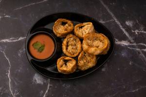 Chicken Sechezwan Momos (5 Nos)