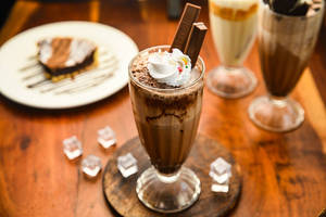 Crunchy Kitkat Shake