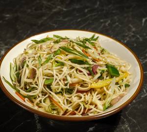 Classic Hakka Noodles