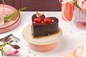Chocolate Hazelnut Heart Bento Cake (300 gms)