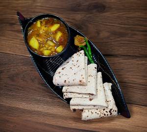 Aloo sabzi with 5 roti