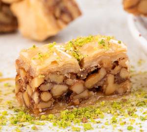 Cashew Square Baklava [4 Pieces]