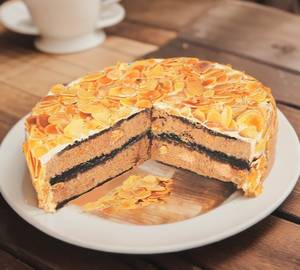 Caramel Almond Fudge Cake [500Ml]