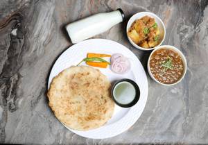 Chana Bhatura with Sweet Lassi [Serves 1]
