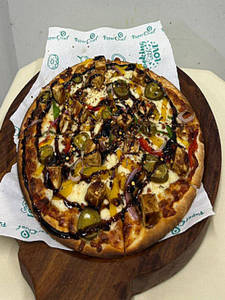 Spicy Barbeque Paneer Pizza