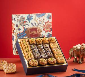 Regalia Assorted Baklava Gift Box [580 Grams], Best-Seller
