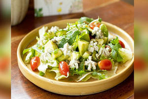Avocado Arugula & Pesto Salad