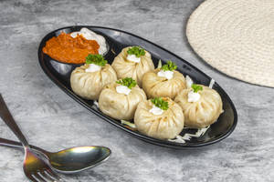 Steam Momos Melange