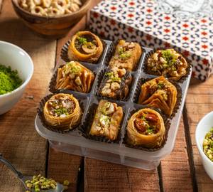 Assorted Taster Baklava Sweets [1 Box 250 grams]