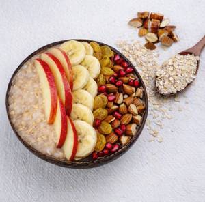 Fruit and Nut Oatmeal Bowl