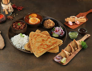 Dhaba Egg Curry Thali Meal + 3 Mini Samosas