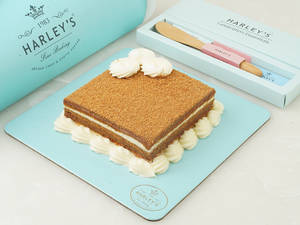 Harley's Spl. Russian Medovik Bento Cake