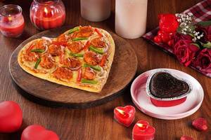 Heart Shape Non-Veg Pizza + Heart Shape Choco Lava Cake