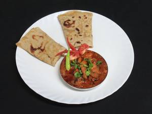Chapati With Chicken Curry