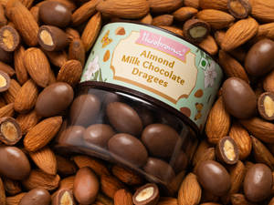 Almond Milk Chocolate Dragees [100g]