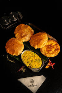 Poori With Saagu