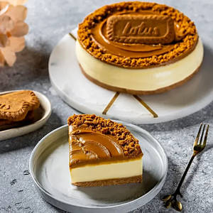Lotus Biscoff Cheesecake Slice.