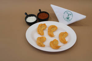 Paneer Tikka Momos (5 Psc)