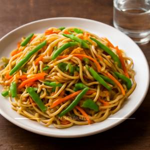 Veg hakka noodles