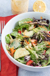 Hummus & Dates Salad