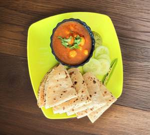 Chole Masala with 4 Ghee Roti