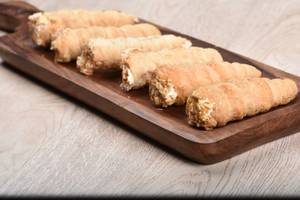 Small Cream Roll Box