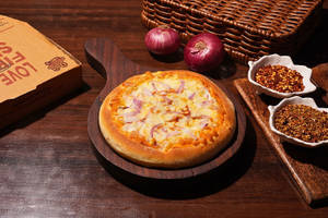 TM Onion Pizza