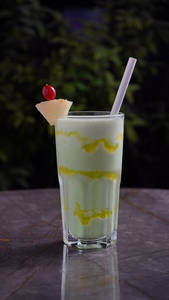 Pista Pineapple Shake Large