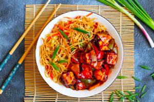 Chilli Paneer Combo With Veg Noodles