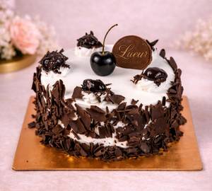 Classic Black Forest Cake (1Kg)