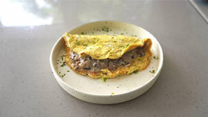 High Protein Onion Mushroom Omlette (2 Whole Eggs + 1 Egg White)