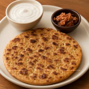 Gobi Paratha With Curd & Pickle