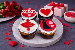 XOXO Assorted Cupcakes – 4 Pcs