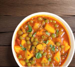 Aloo matar gravy