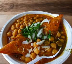 Samosa Chana Chat