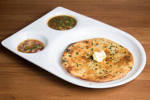 Aloo Pyaz Kulcha