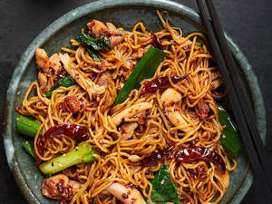 Chicken Schezwan Noodles