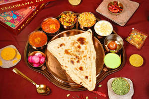Butter Naan Or Garlic Naan Thali