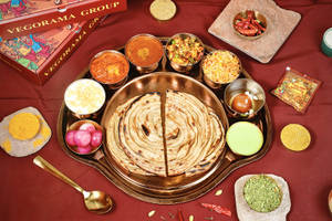 Lachha Paratha Or Pudina Paratha Thali