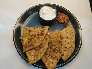 1 Gobi Paratha With Curd