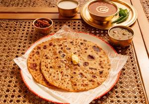 Cheese Garlic Paratha With Dal Makhani