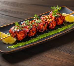 Chicken Tikka With Onion Salad (5 Pcs)