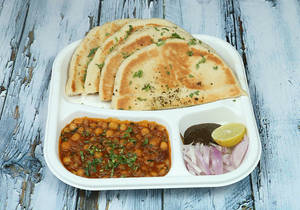 Delhi Matar Kulcha