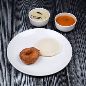 Idli [1no] With Vada [1no]