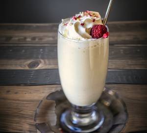 Classic vanilla thick shake