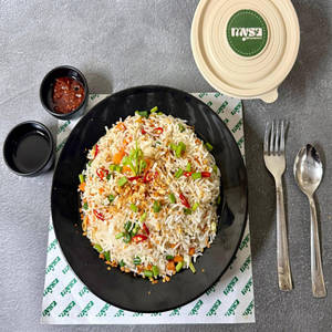Egg Burnt Chilli Garlic Fried Rice With Chilli Gravy