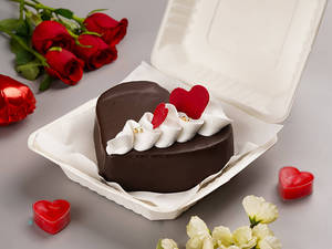 Chocolate & Strawberry Valentines Bento Cake (300 Gm)