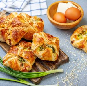 Egg Puffs set of 2
