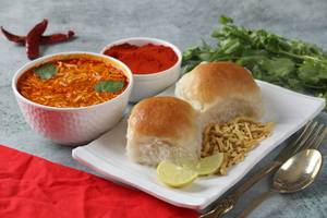 Spicy misal pav